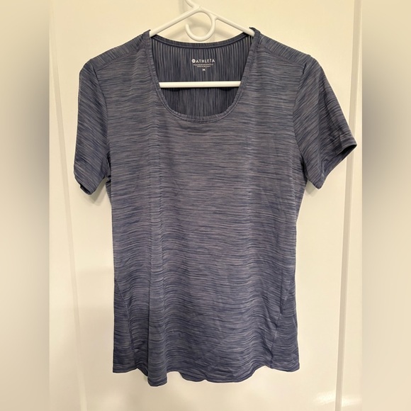 Athleta Kettlebella Train Tee Size Medium - Picture 1 of 10